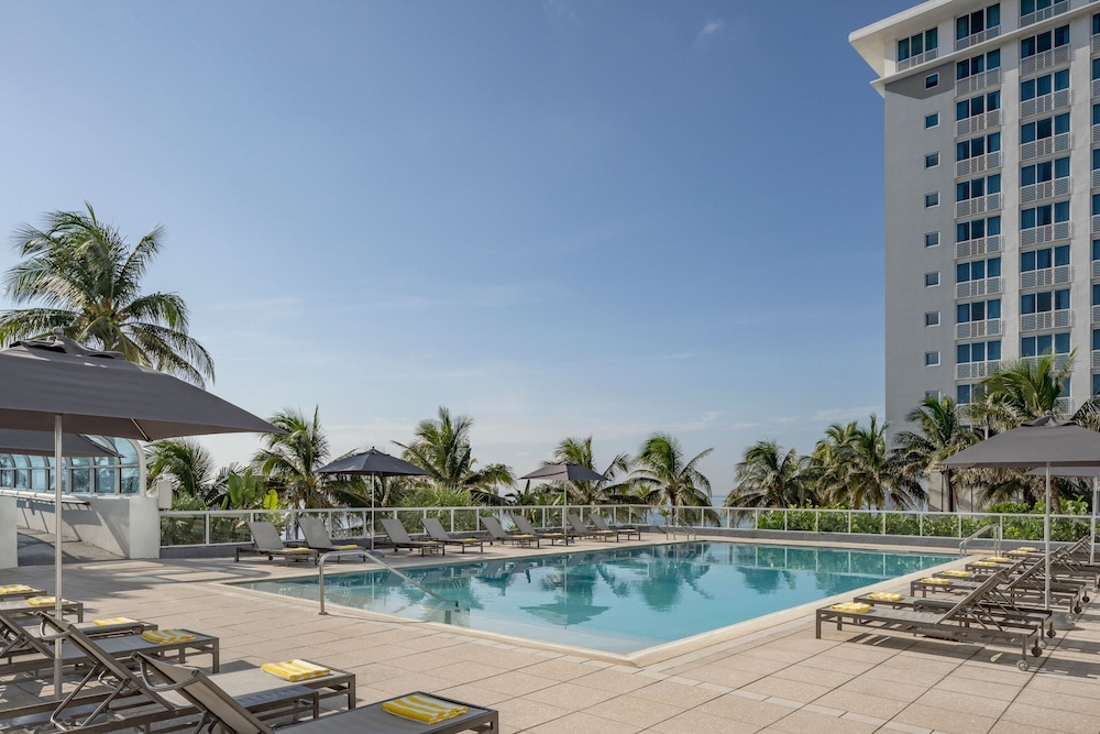 The Westin Fort Lauderdale Beach Resort — Swimming pool in Fort Lauderdale, Florida