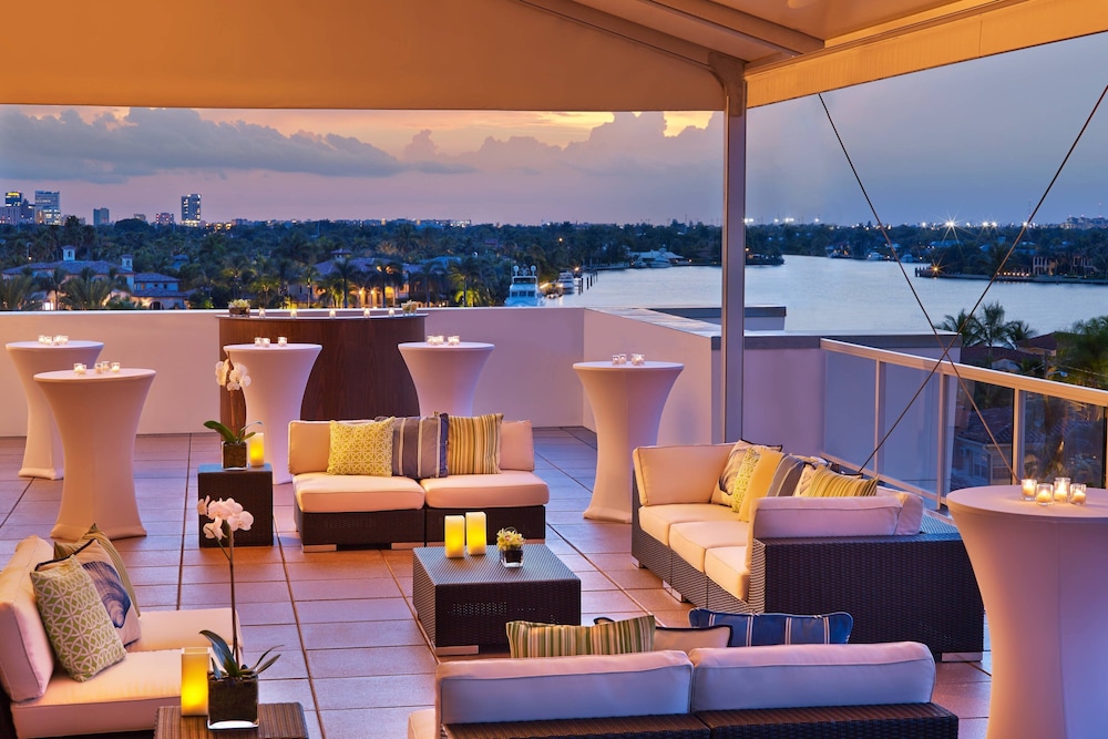 The Westin Fort Lauderdale Beach Resort — Restaurant & bars in Fort Lauderdale, Florida