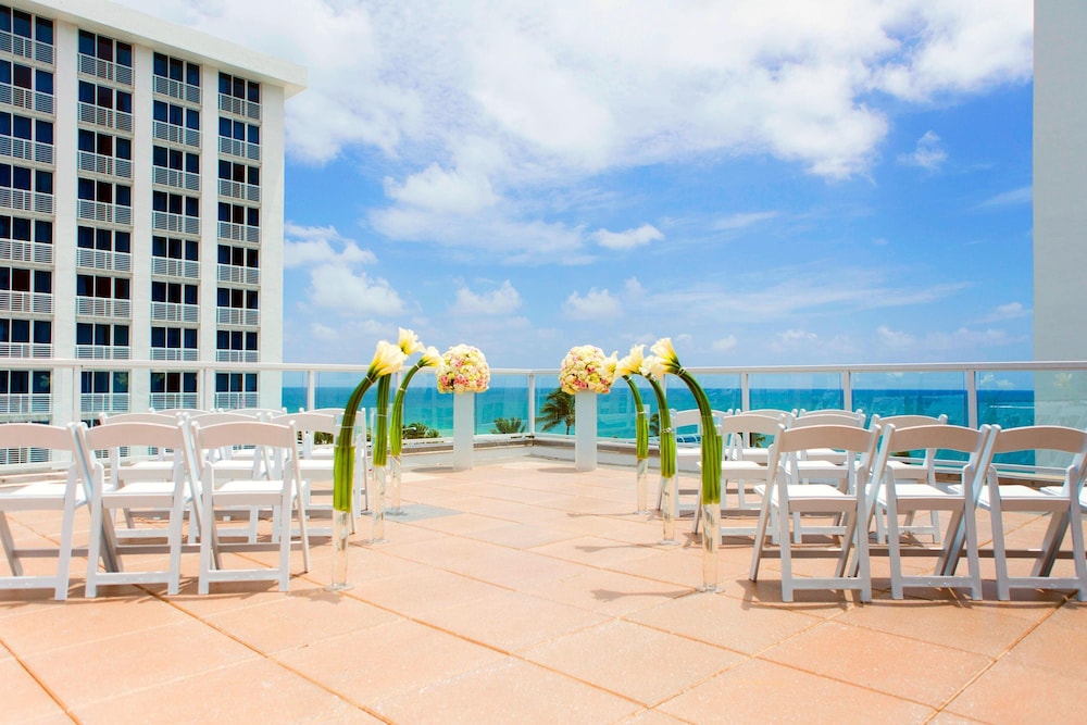 The Westin Fort Lauderdale Beach Resort — Hotel building in Fort Lauderdale, Florida