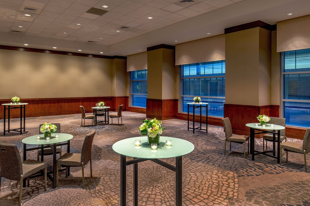 The Westin Boston Seaport District — Restaurant & bars in Boston, Massachusetts