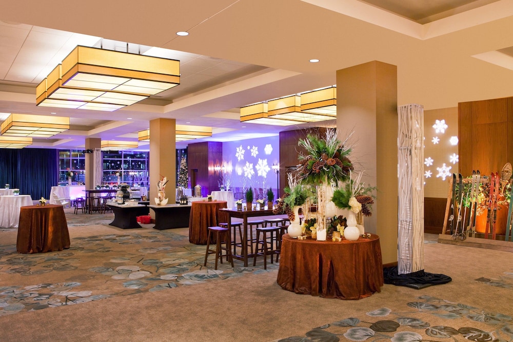 The Westin Boston Seaport District — Restaurant & bars in Boston, Massachusetts