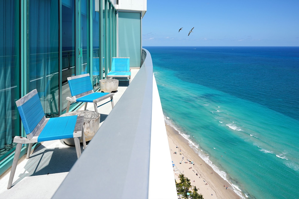 Signia by Hilton Diplomat Beach Resort — Beach in Hollywood, Florida
