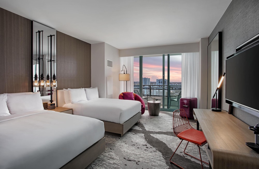 Signia by Hilton Diplomat Beach Resort — Hotel rooms in Hollywood, Florida