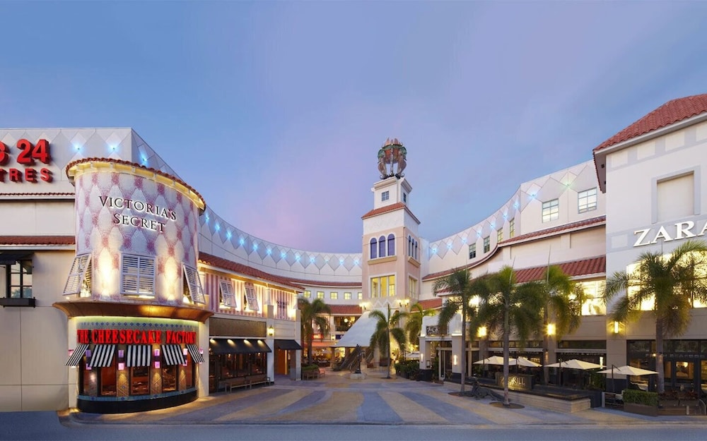 Signia by Hilton Diplomat Beach Resort — Attractions in the area in Hollywood, Florida