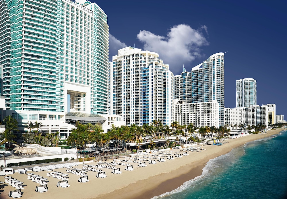 Signia by Hilton Diplomat Beach Resort — Beach in Hollywood, Florida