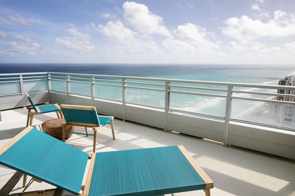 Signia by Hilton Diplomat Beach Resort — Hotel rooms in Hollywood, Florida
