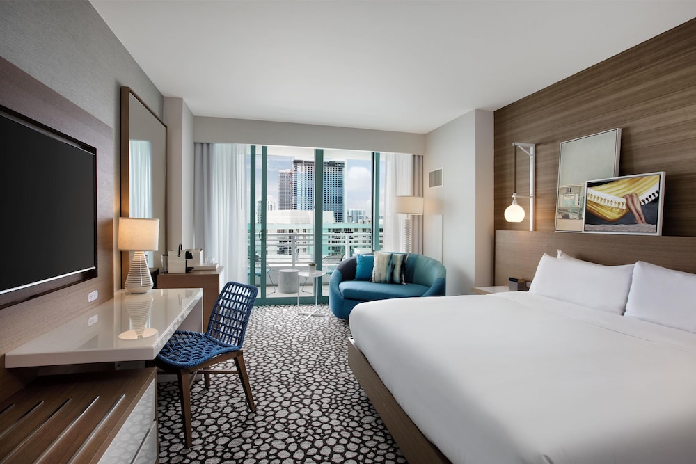 Signia by Hilton Diplomat Beach Resort — Hotel rooms in Hollywood, Florida