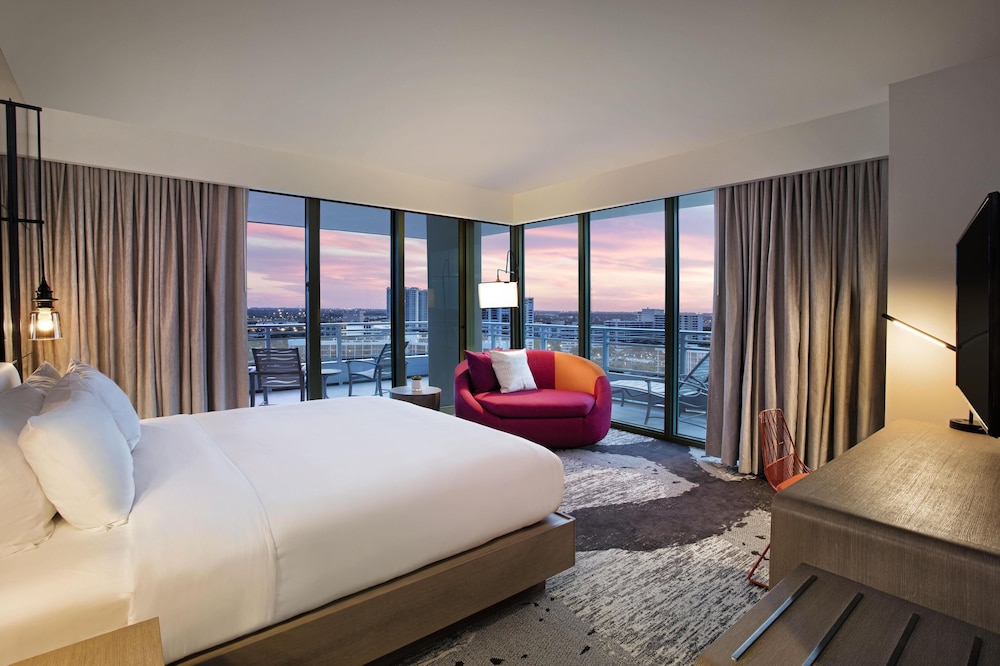 Signia by Hilton Diplomat Beach Resort — Hotel rooms in Hollywood, Florida
