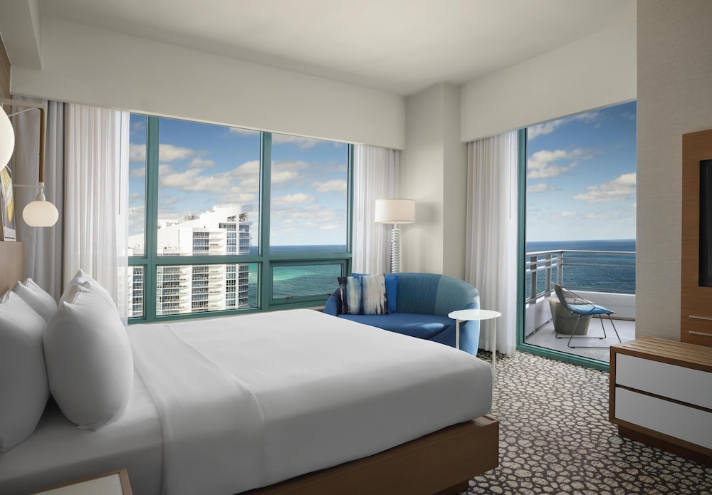 Signia by Hilton Diplomat Beach Resort — Hotel rooms in Hollywood, Florida