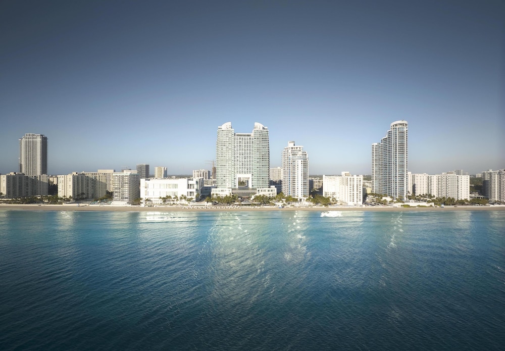 Signia by Hilton Diplomat Beach Resort — Beach in Hollywood, Florida