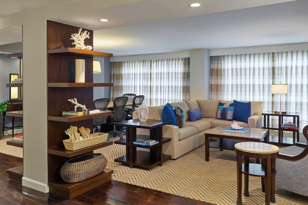 The Westshore Grand, Tampa, A Tribute Portfolio Hotel — Hotel rooms in Tampa, Florida