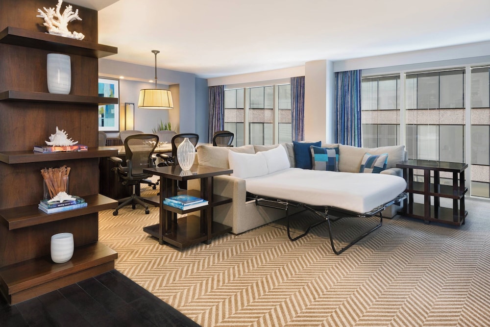 The Westshore Grand, Tampa, A Tribute Portfolio Hotel — Hotel rooms in Tampa, Florida