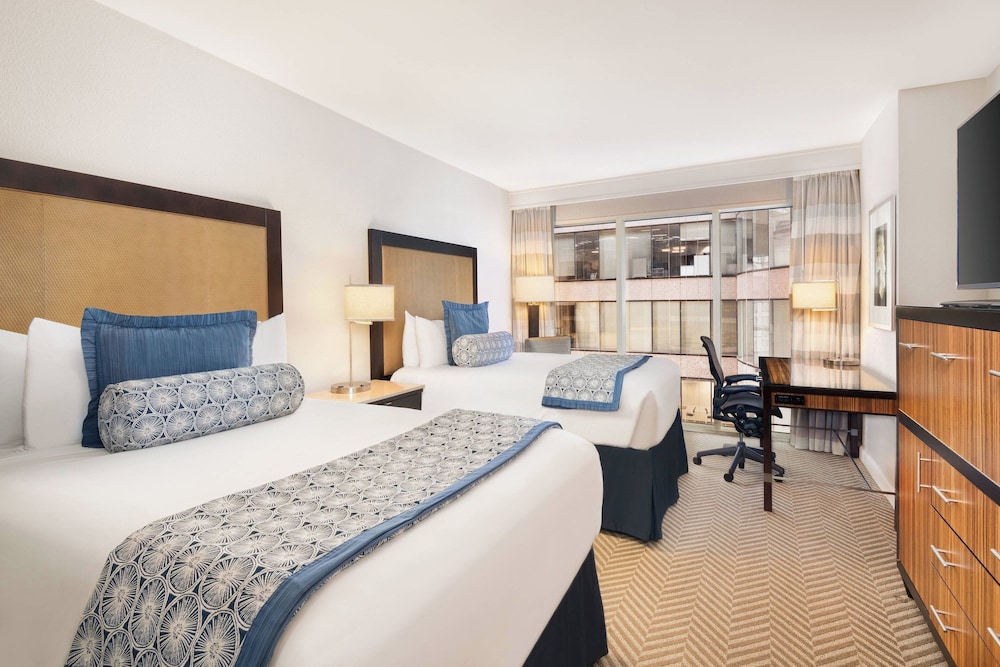 The Westshore Grand, Tampa, A Tribute Portfolio Hotel — Hotel rooms in Tampa, Florida