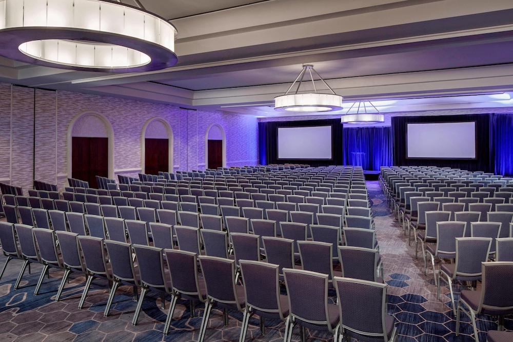 The Westshore Grand, Tampa, A Tribute Portfolio Hotel — Hotel building in Tampa, Florida