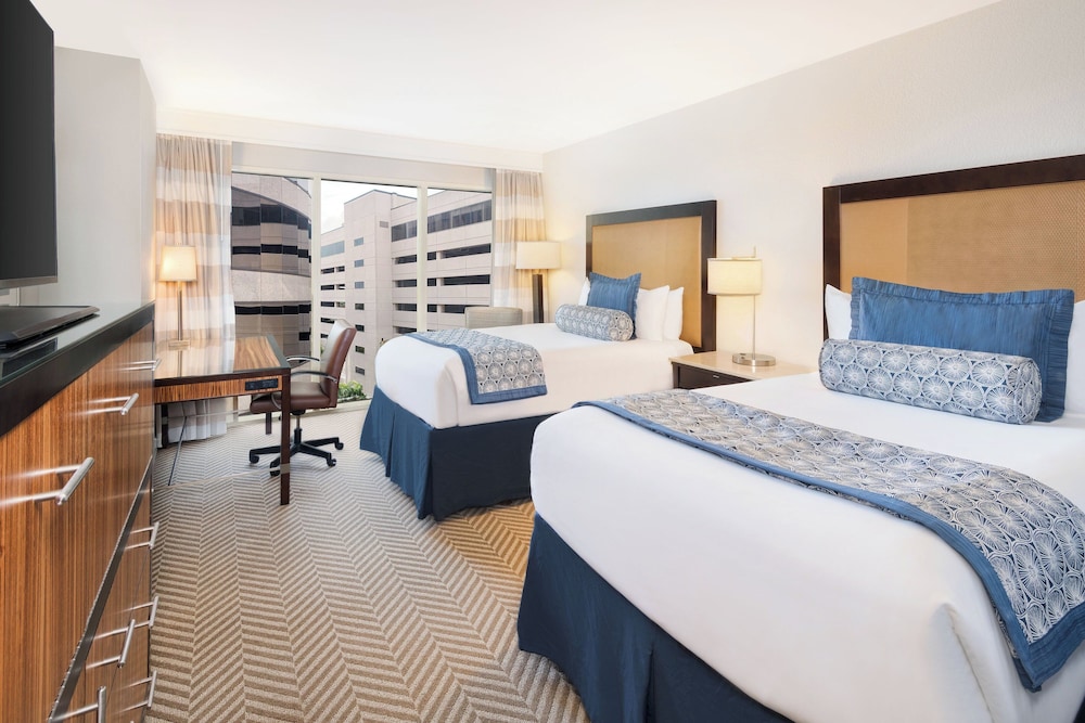 The Westshore Grand, Tampa, A Tribute Portfolio Hotel — Hotel rooms in Tampa, Florida