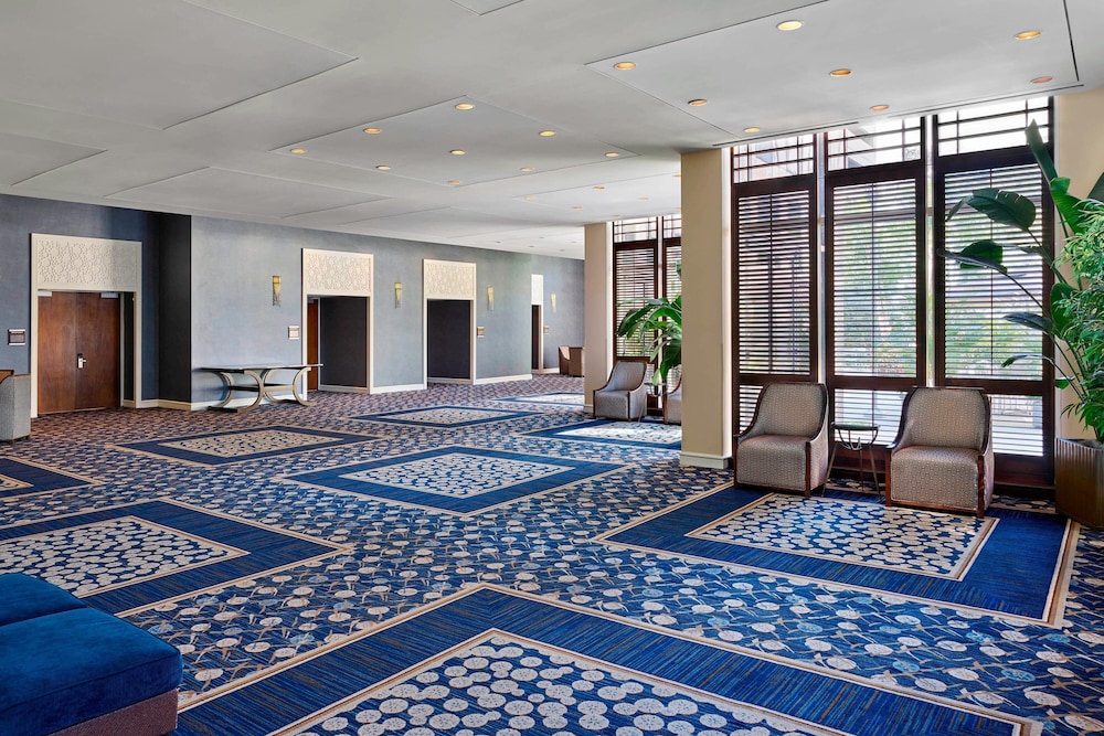The Westshore Grand, Tampa, A Tribute Portfolio Hotel — Hotel building in Tampa, Florida