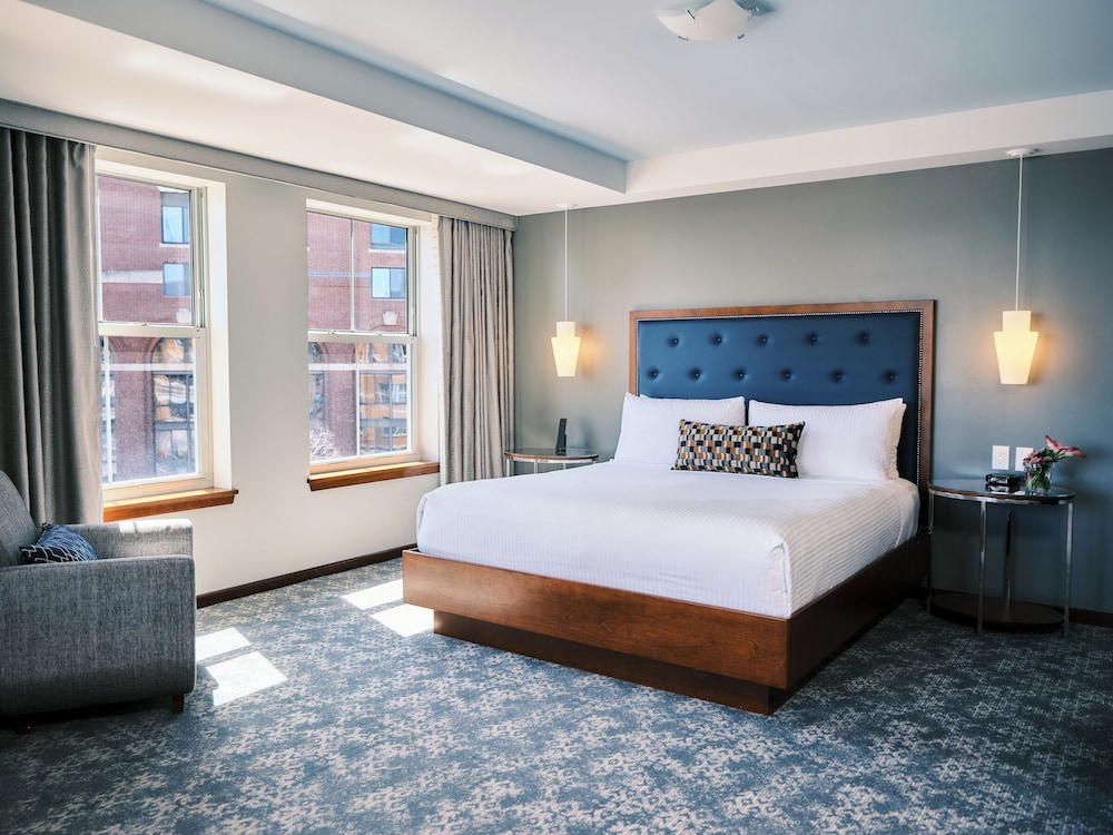 Battery Wharf Hotel, Boston Waterfront — Hotel rooms in Boston, Massachusetts
