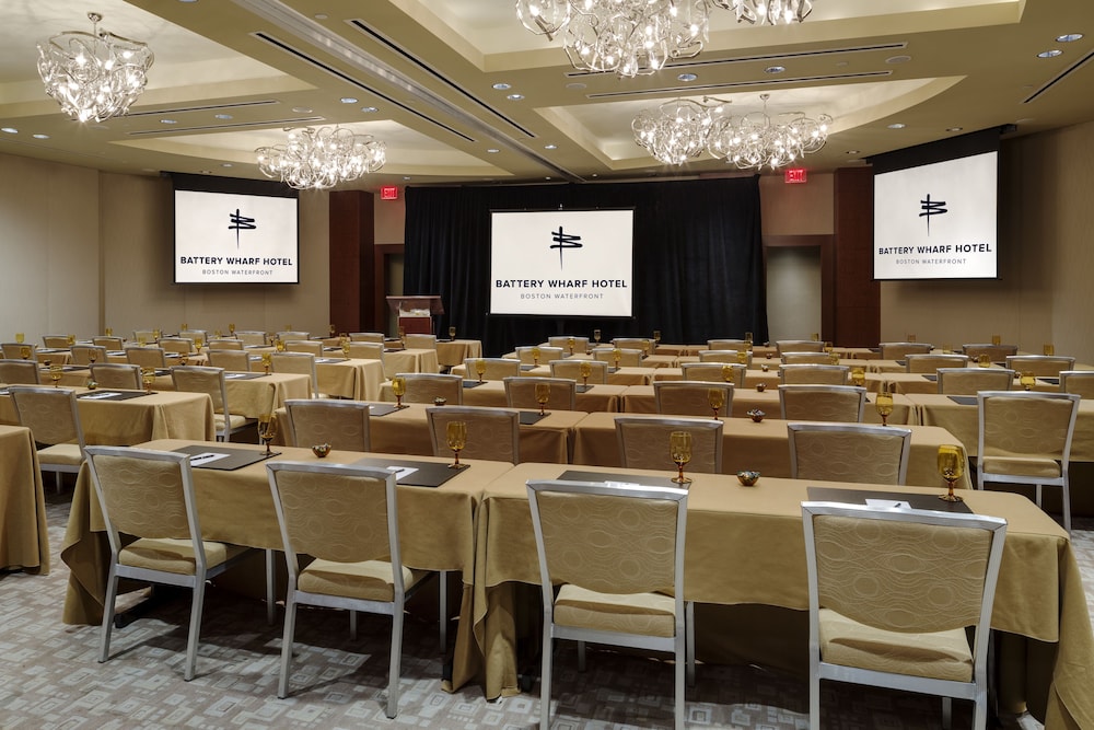 Battery Wharf Hotel, Boston Waterfront — Hotel building in Boston, Massachusetts