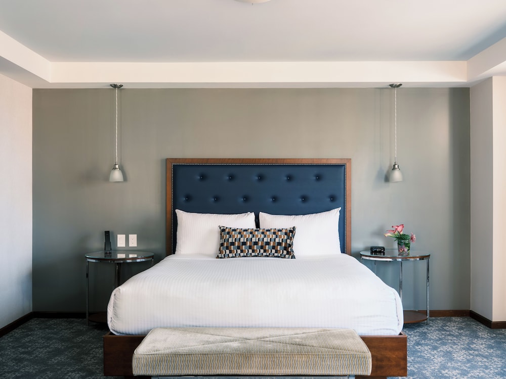 Battery Wharf Hotel, Boston Waterfront — Hotel rooms in Boston, Massachusetts