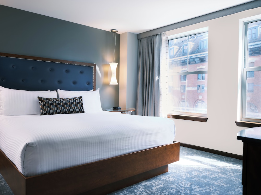 Battery Wharf Hotel, Boston Waterfront — Hotel rooms in Boston, Massachusetts