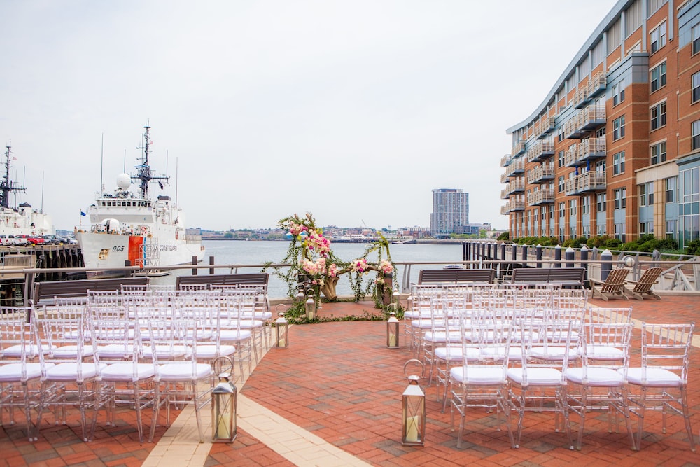 Battery Wharf Hotel, Boston Waterfront — Hotel building in Boston, Massachusetts