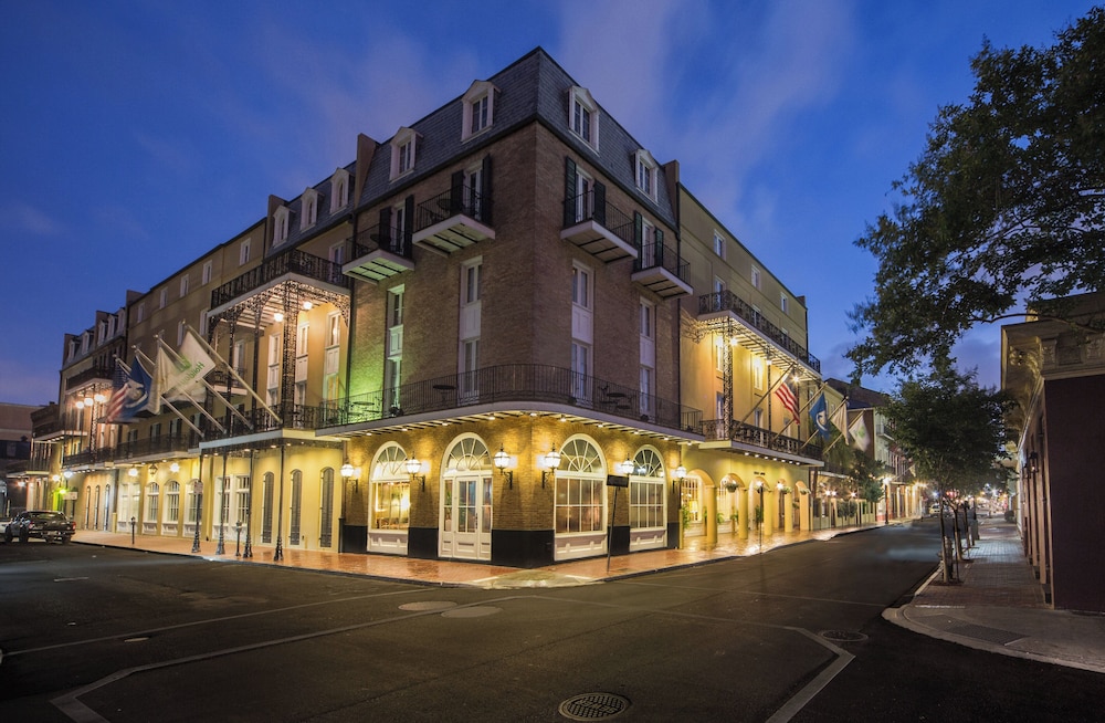 Holiday Inn FRENCH QUARTER-CHATEAU LEMOYNE by IHG — Hotel building in New Orleans, Louisiana