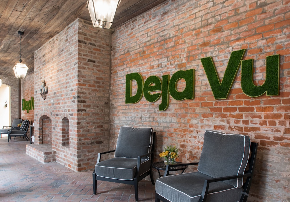 Holiday Inn FRENCH QUARTER-CHATEAU LEMOYNE by IHG — Hotel building in New Orleans, Louisiana
