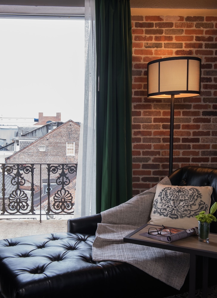 Holiday Inn FRENCH QUARTER-CHATEAU LEMOYNE by IHG — Hotel rooms in New Orleans, Louisiana
