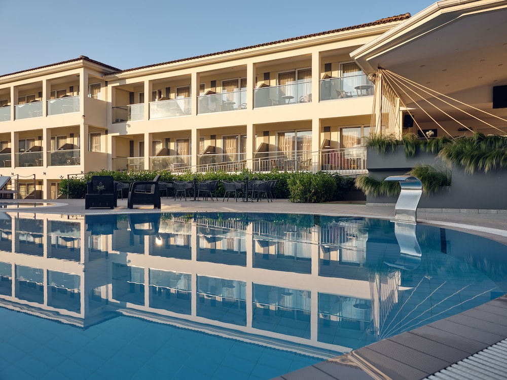 Park Hotel & Spa - Adults Only — Swimming pool in Tsilivi, Ionian Islands