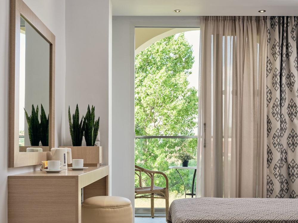 Park Hotel & Spa - Adults Only — Hotel rooms in Tsilivi, Ionian Islands