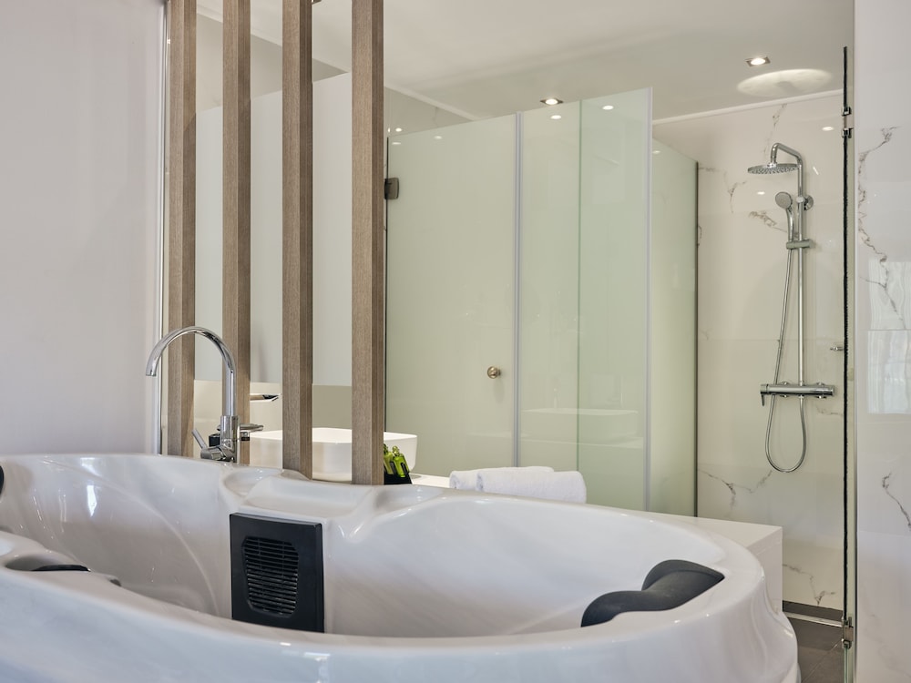 Park Hotel & Spa - Adults Only — Hotel rooms in Tsilivi, Ionian Islands