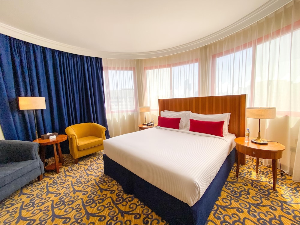 City Seasons Al Hamra Hotel — Hotel rooms in Abu Dhabi
