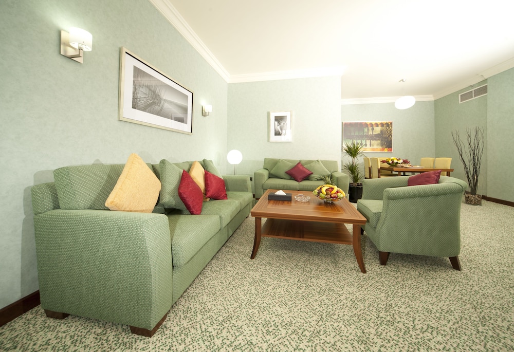 City Seasons Al Hamra Hotel — Hotel rooms in Abu Dhabi