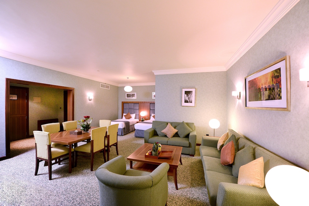 City Seasons Al Hamra Hotel — Hotel rooms in Abu Dhabi