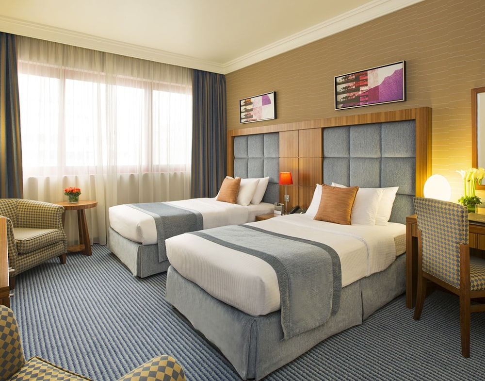 City Seasons Al Hamra Hotel — Hotel rooms in Abu Dhabi