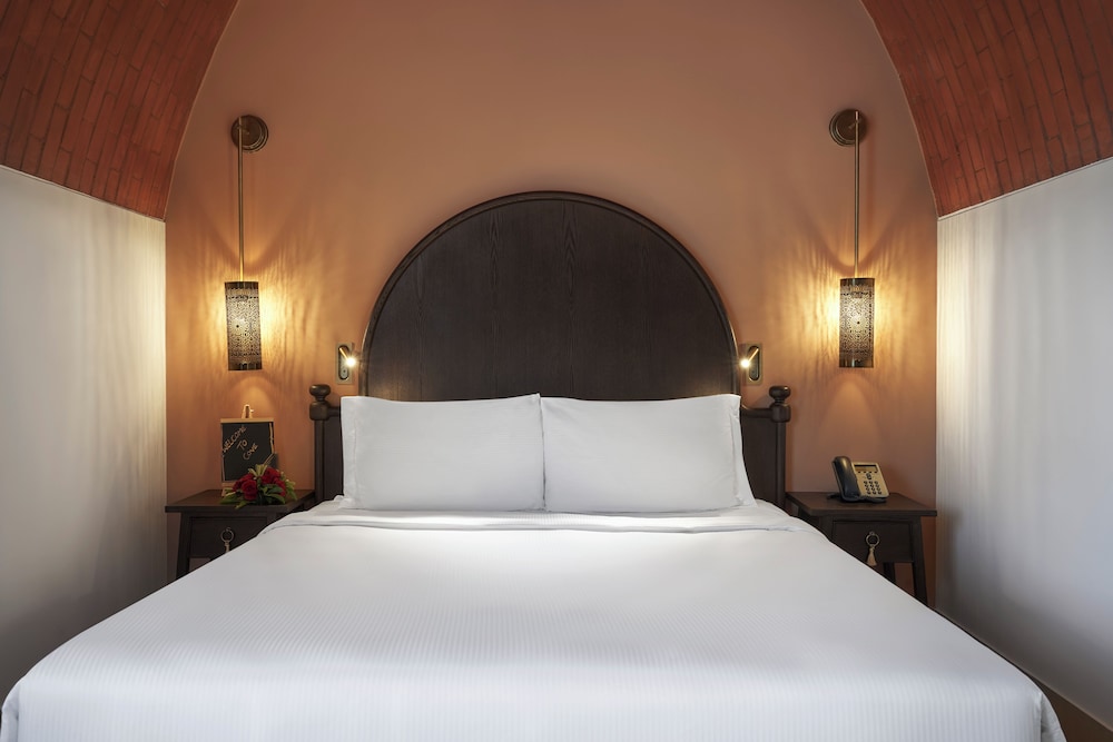 The Cove Rotana Resort — Hotel rooms in Ras al Khaimah