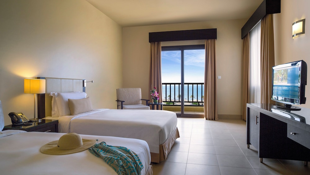 The Cove Rotana Resort — Hotel rooms in Ras al Khaimah