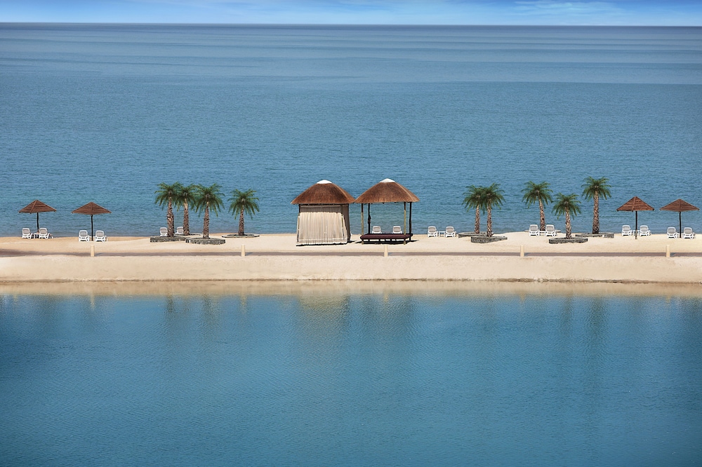 The Cove Rotana Resort — Beach in Ras al Khaimah