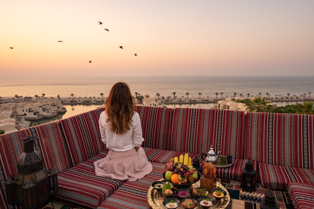 The Cove Rotana Resort — Restaurant & bars in Ras al Khaimah