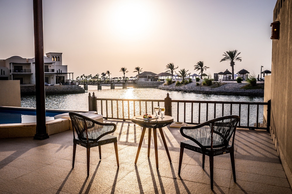 The Cove Rotana Resort — Restaurant & bars in Ras al Khaimah