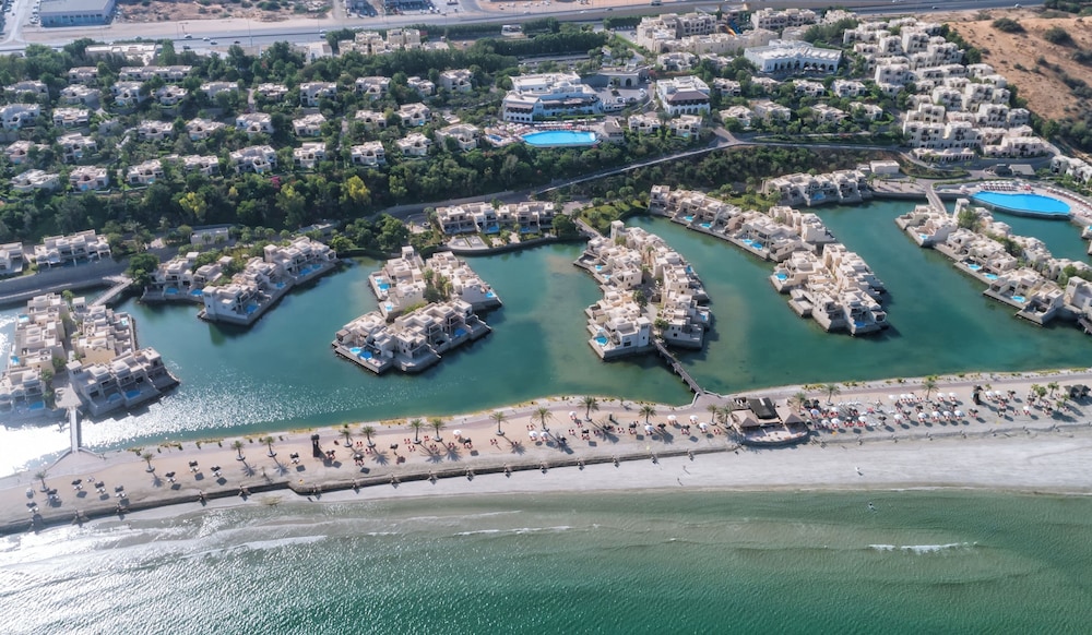 The Cove Rotana Resort — Beach in Ras al Khaimah