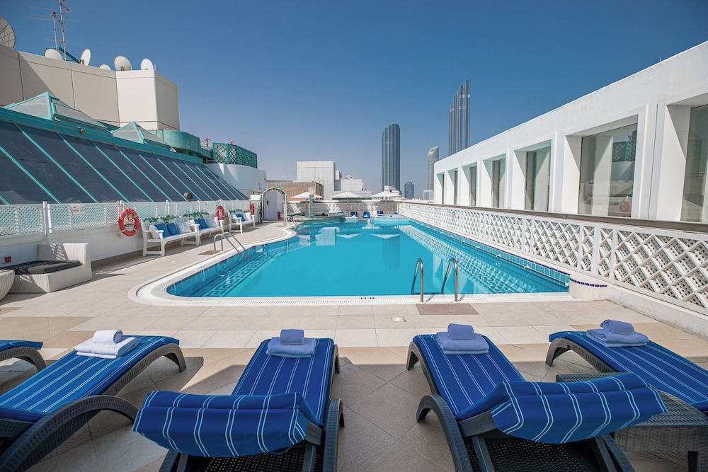 Millennium Downtown — Swimming pool in Abu Dhabi