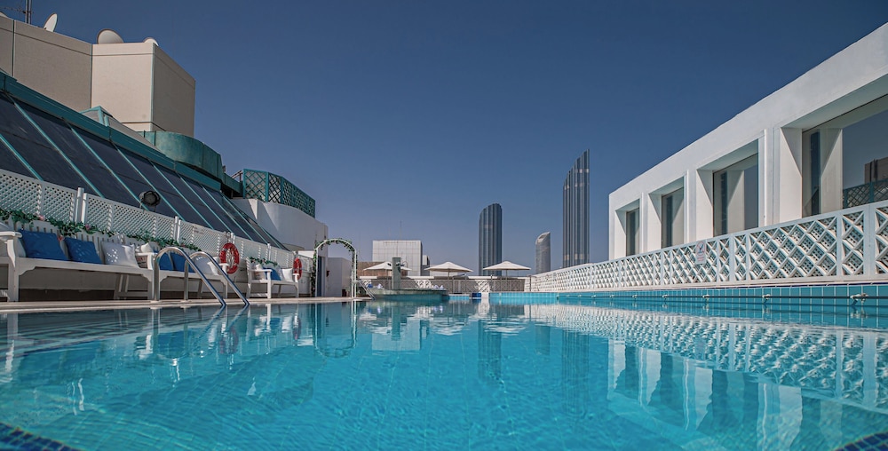 Millennium Downtown — Swimming pool in Abu Dhabi