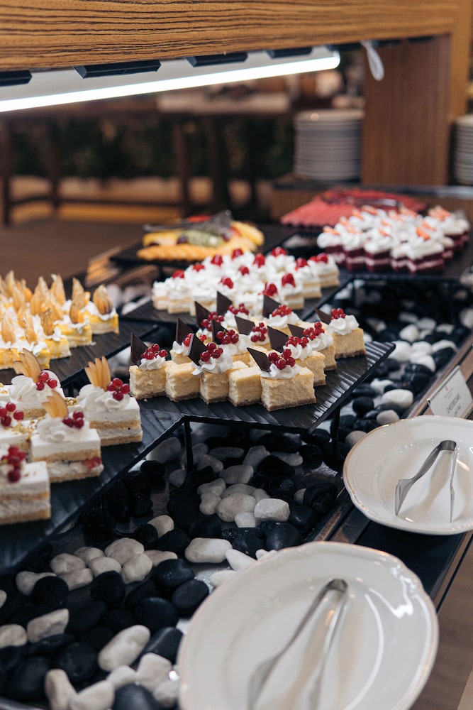 Millennium Downtown — Restaurant & bars in Abu Dhabi