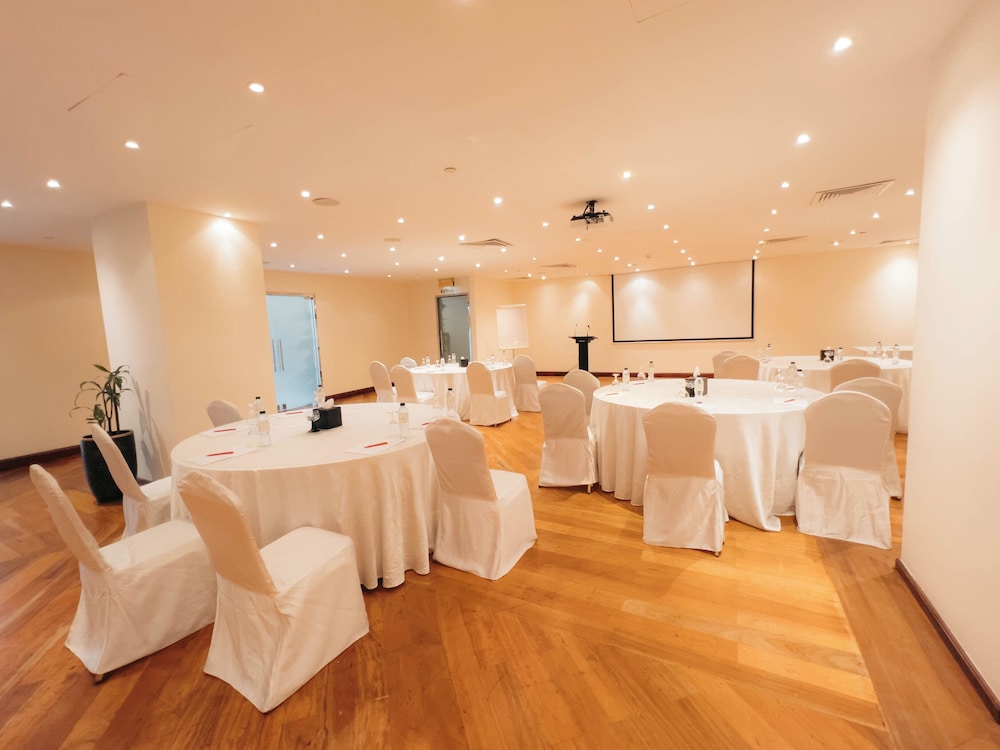 Millennium Downtown — Restaurant & bars in Abu Dhabi