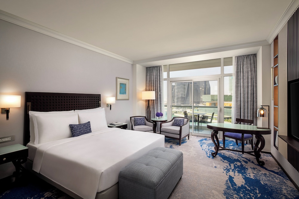 Beach Rotana — Hotel rooms in Abu Dhabi