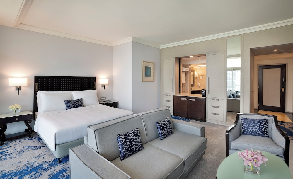 Beach Rotana — Hotel rooms in Abu Dhabi