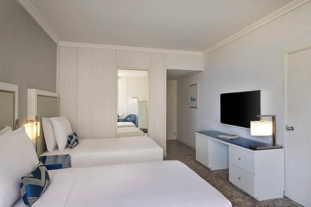 Beach Rotana — Hotel rooms in Abu Dhabi