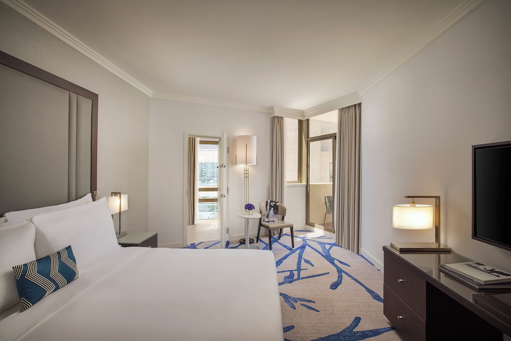 Beach Rotana — Hotel rooms in Abu Dhabi