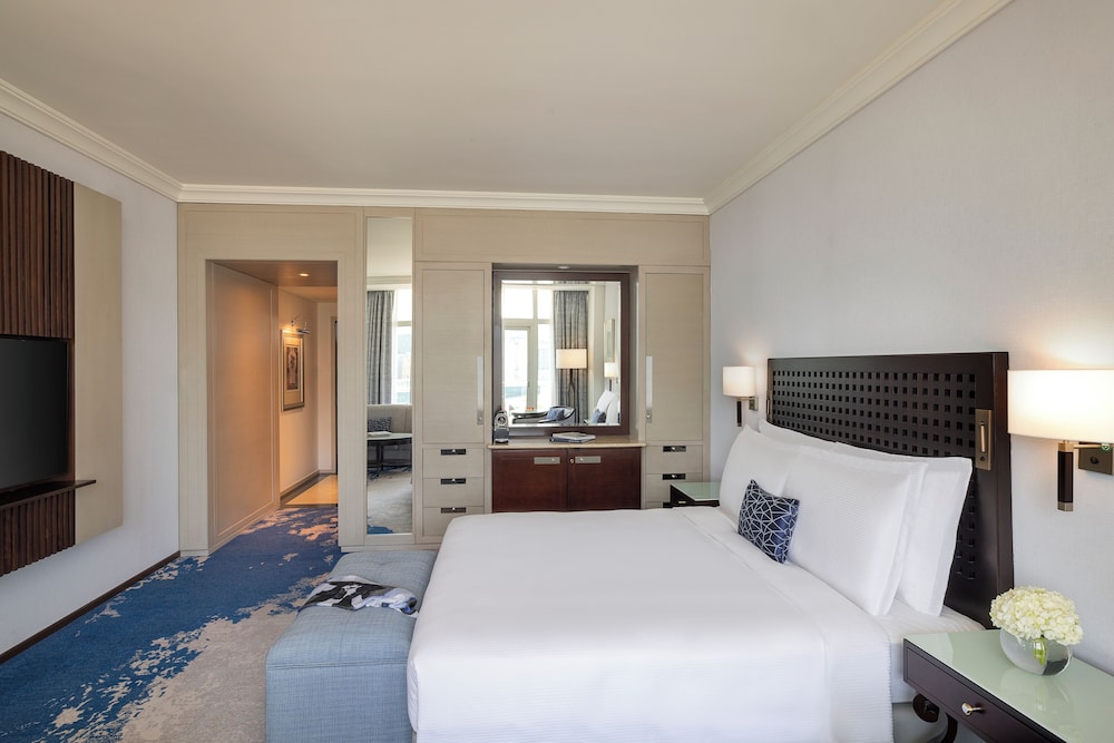 Beach Rotana — Hotel rooms in Abu Dhabi
